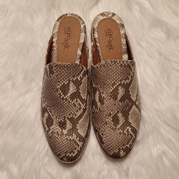 Eurosoft by Soffe Winona Women's Brown Snake Print Mules - Picture 4 of 6